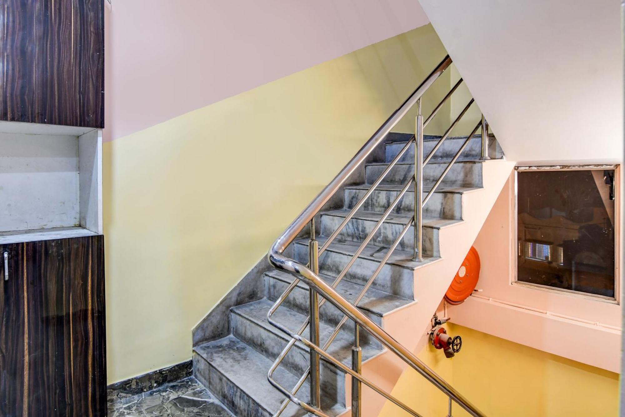 Hotel O Sigma Kalküta Dış mekan fotoğraf